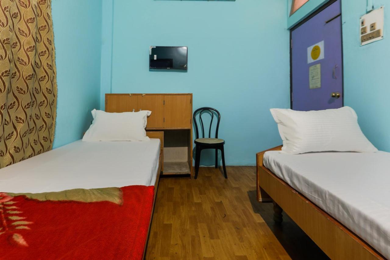 Oyo Hotel 43459 Oasis Lodge Джорхат Экстерьер фото